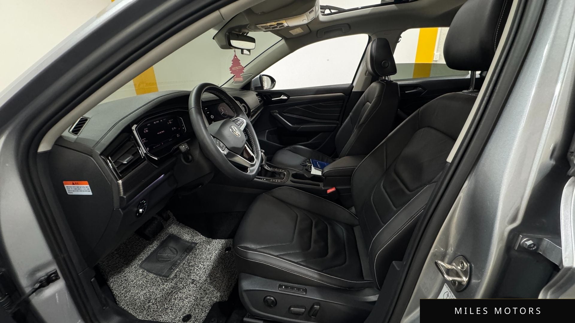 Volkswagen Jetta 2023 — миниатюра 11