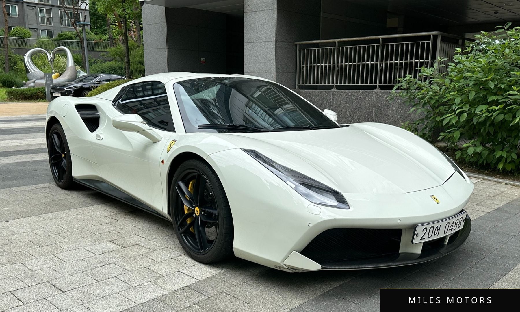 Ferrari 488 2017 — миниатюра 10