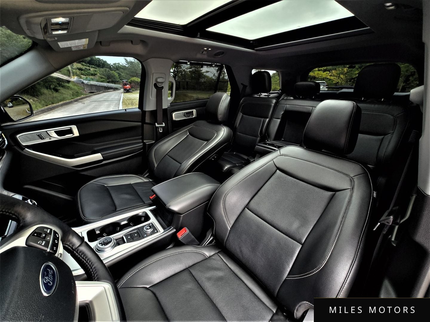 Ford Explorer 2023 — миниатюра 11