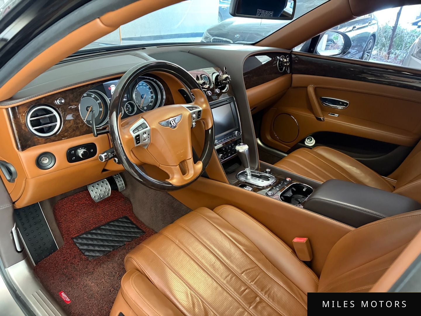 Bentley Flying Spur 2015 — миниатюра 7