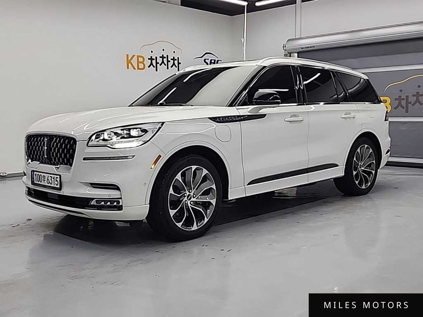 Lincoln Aviator 2020 — фото 1 из 12