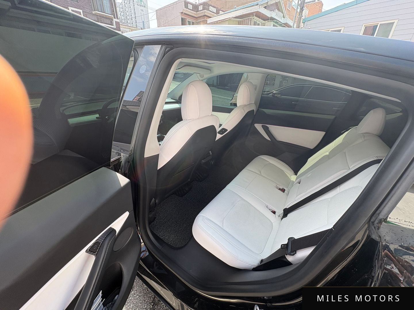 Tesla Model Y 2021 — миниатюра 8