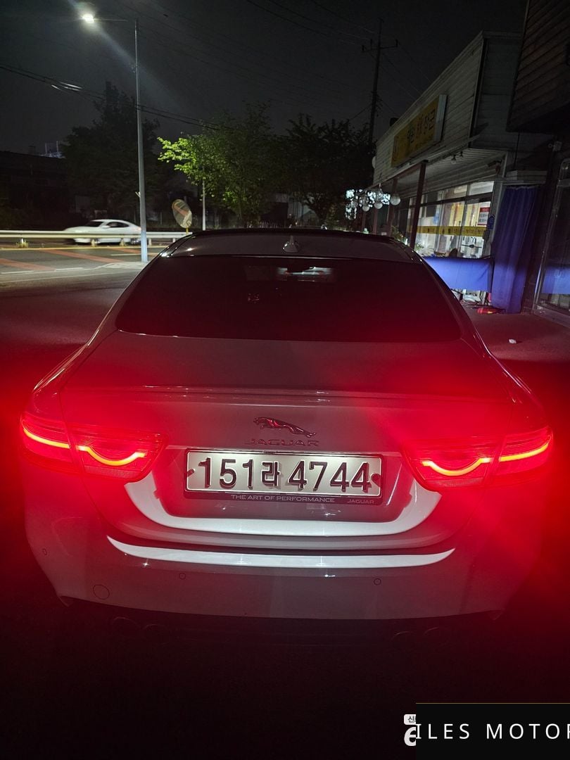Jaguar XE 2016 — миниатюра 5