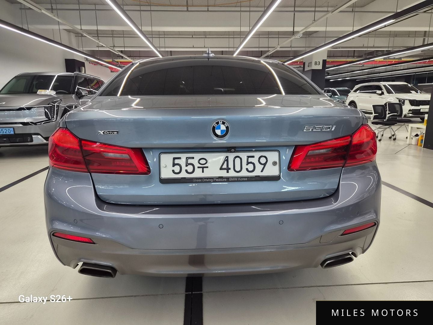 BMW 5 Series (G30) 2018 — миниатюра 5