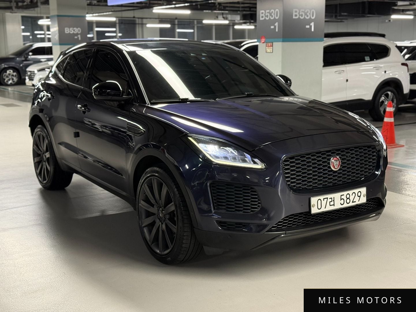 Jaguar E-PACE 2018 — фото 1 из 12