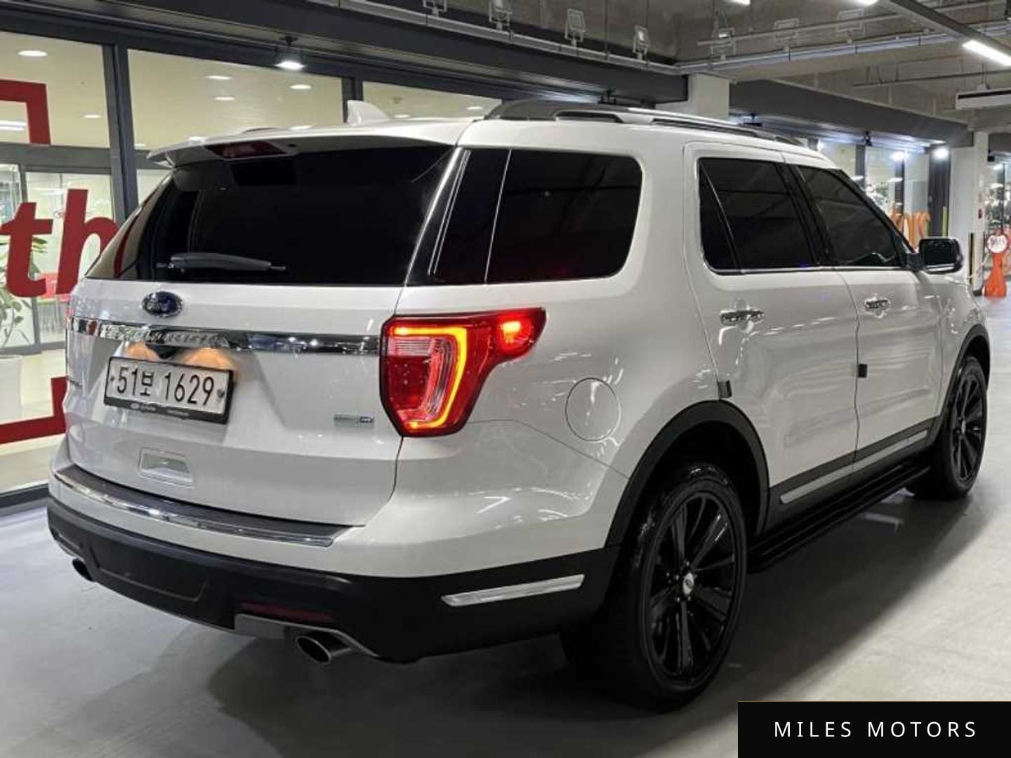 Ford Explorer 2019 — миниатюра 2