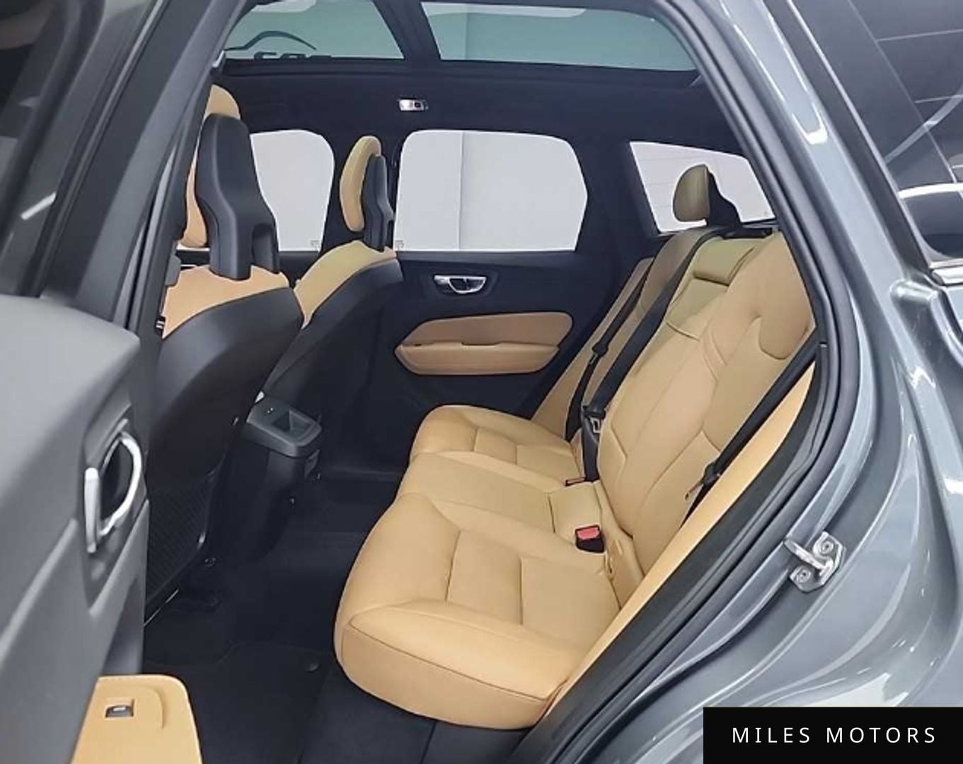 Volvo XC60 2018 — миниатюра 12