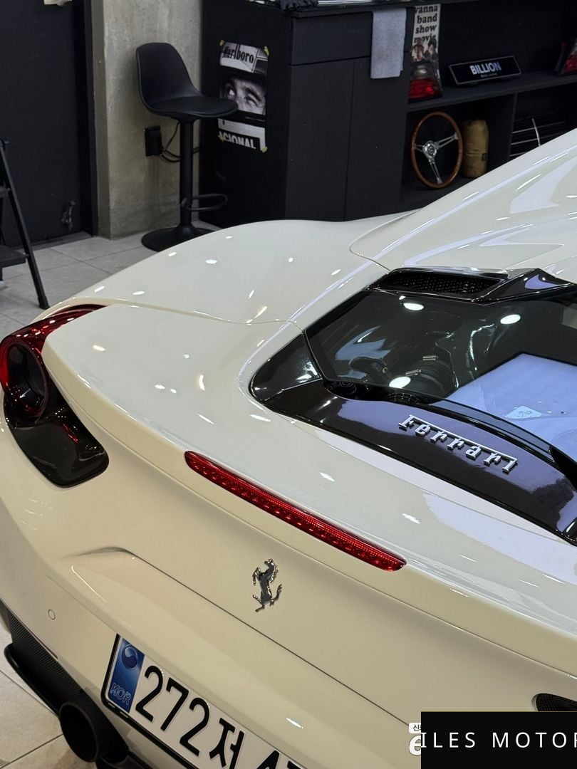 Ferrari 488 2017 — миниатюра 9