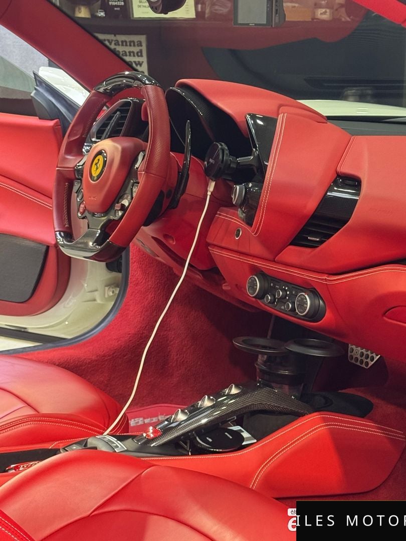 Ferrari 488 2017 — миниатюра 11