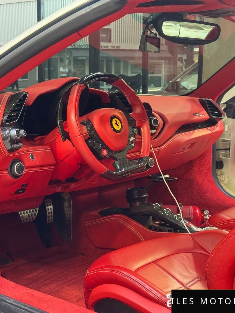 Ferrari 488 2017 — миниатюра 12