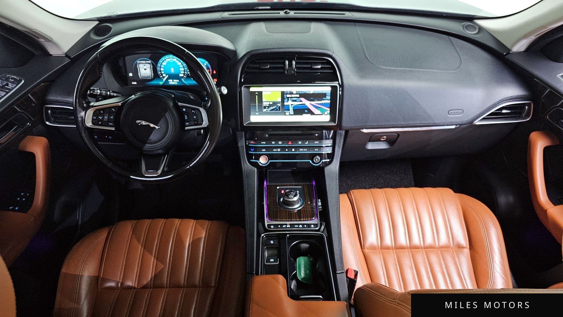 Jaguar F-PACE 2018 — миниатюра 7