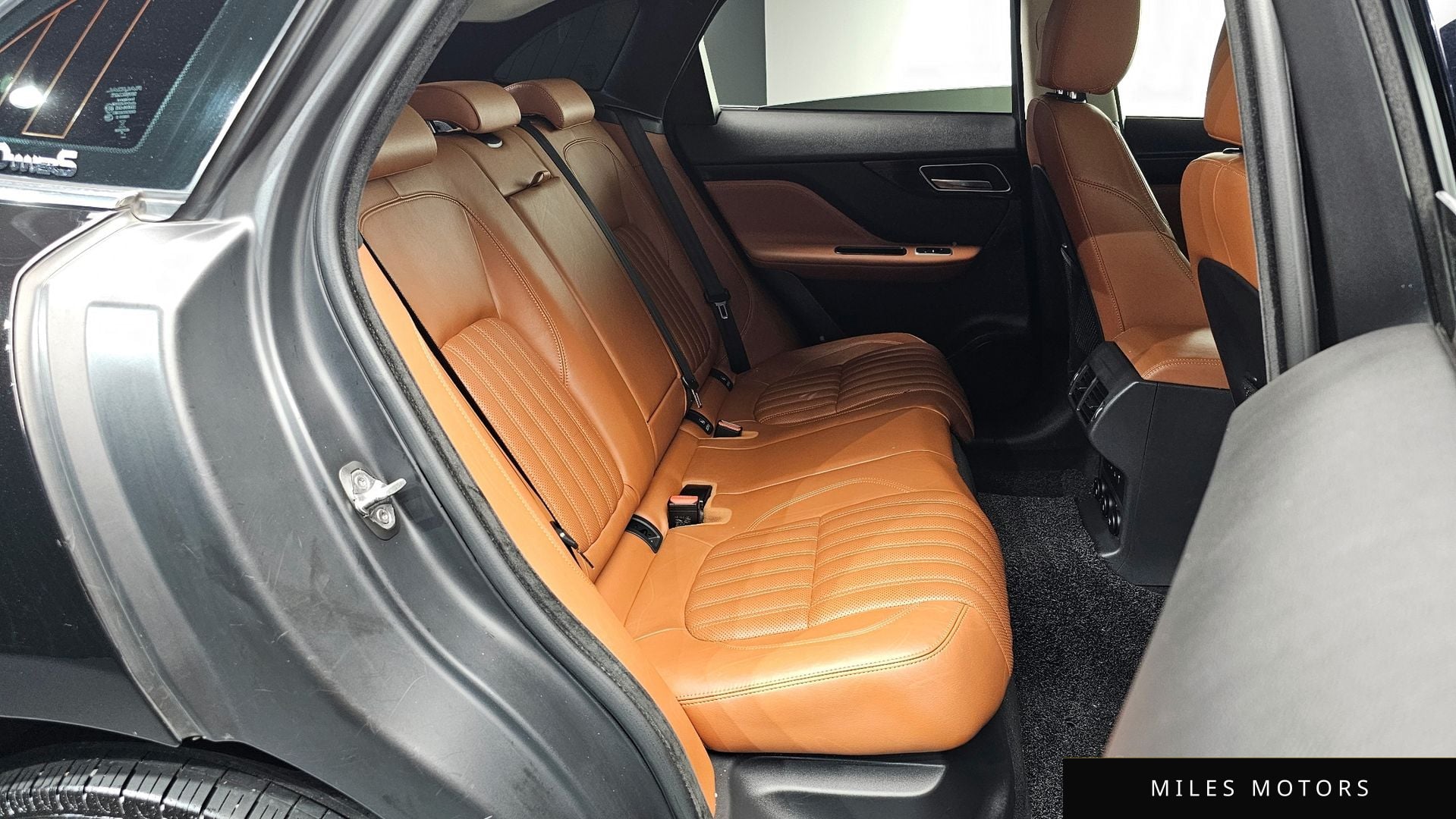 Jaguar F-PACE 2018 — миниатюра 11