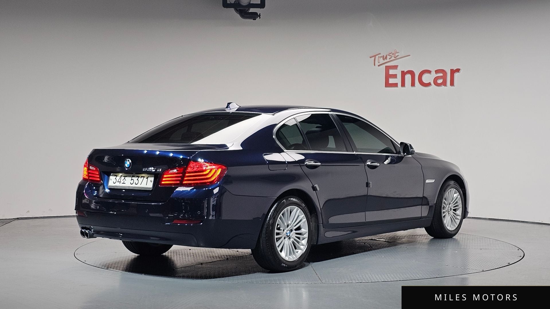 BMW 5 Series (F10) 2015 — фото 1 из 12
