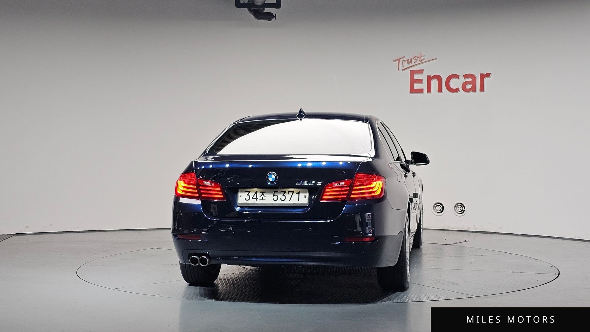 BMW 5 Series (F10) 2015 — миниатюра 3