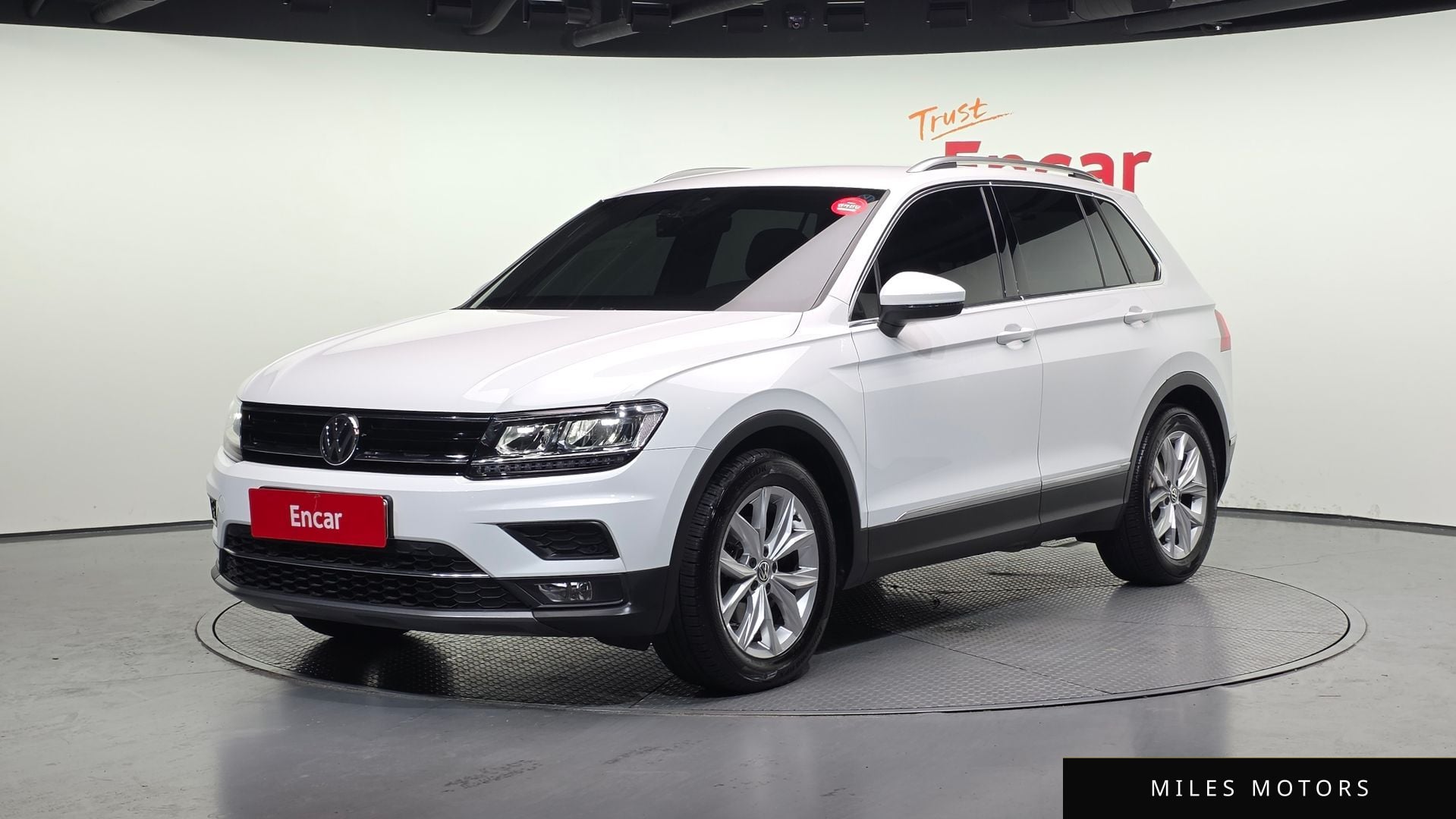 Volkswagen Tiguan 2020 — фото 1 из 12