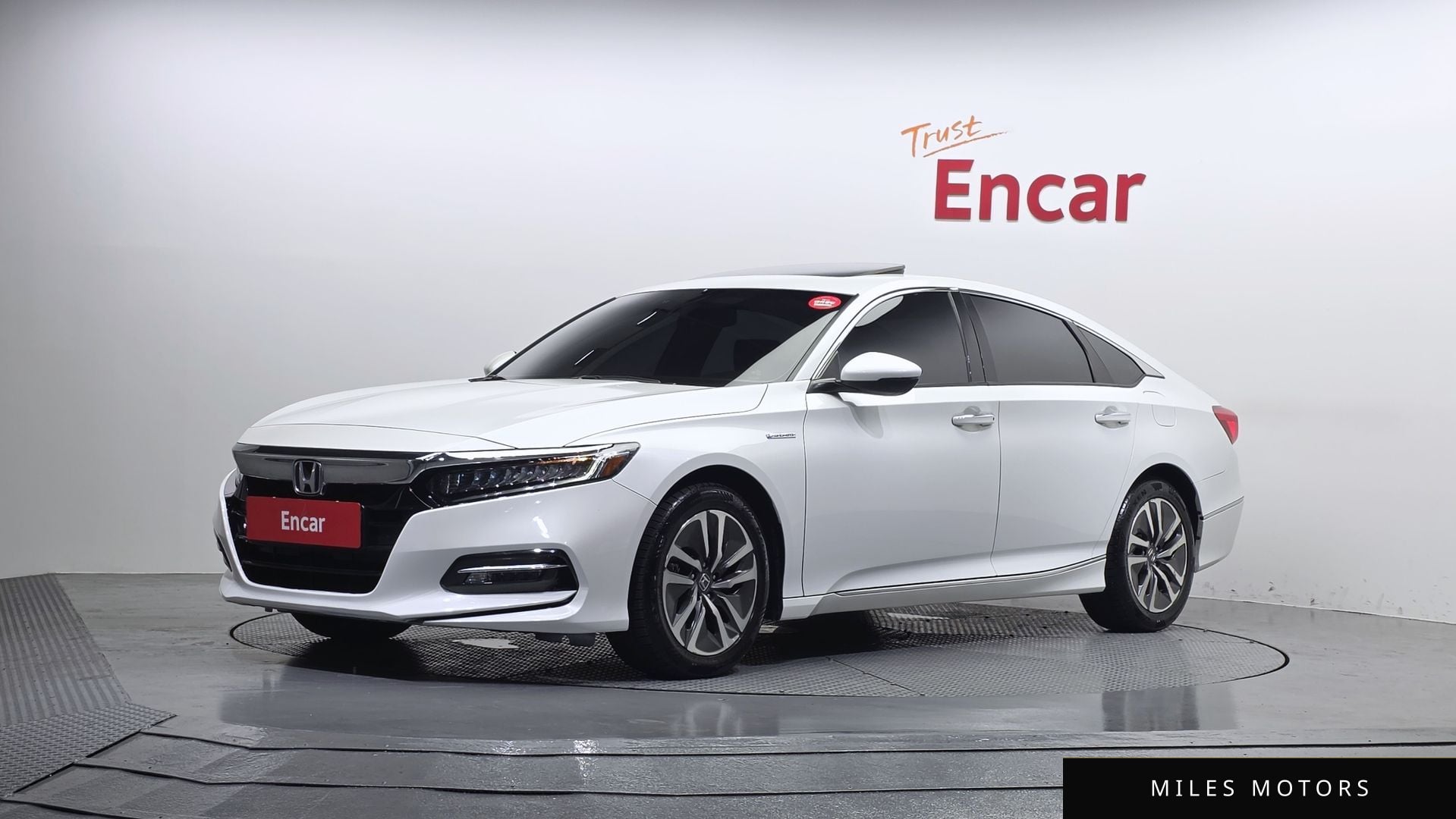Honda Accord 2018 — фото 1 из 12