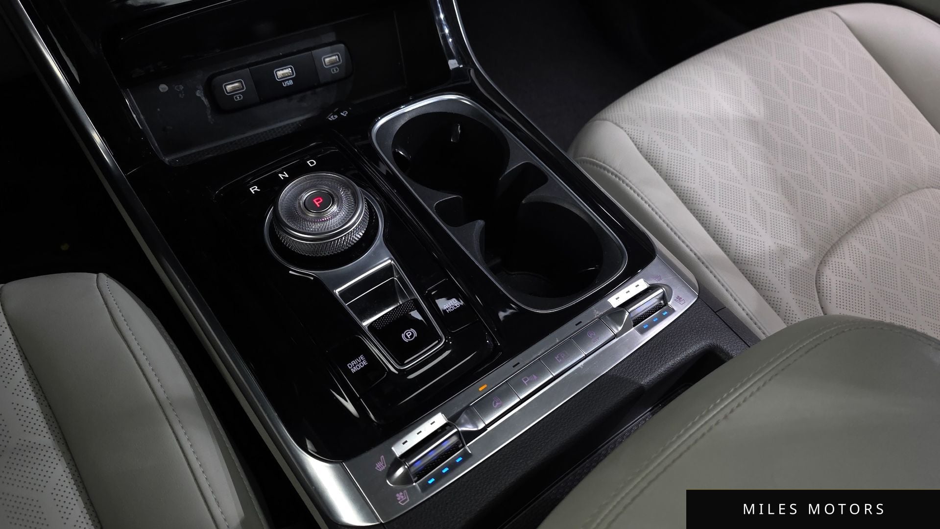Kia Carnival 2023 — миниатюра 12