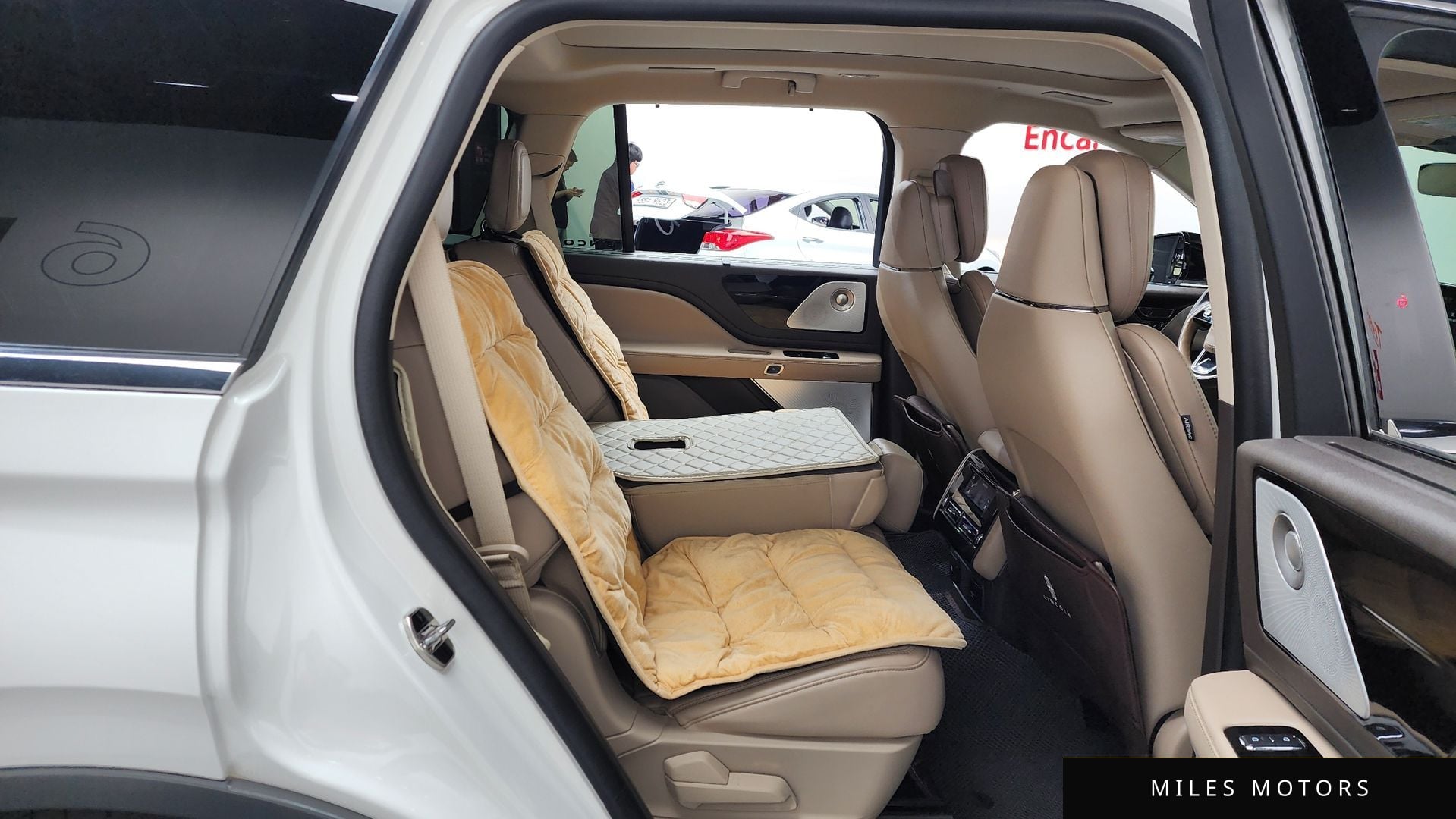 Lincoln Aviator 2021 — миниатюра 11