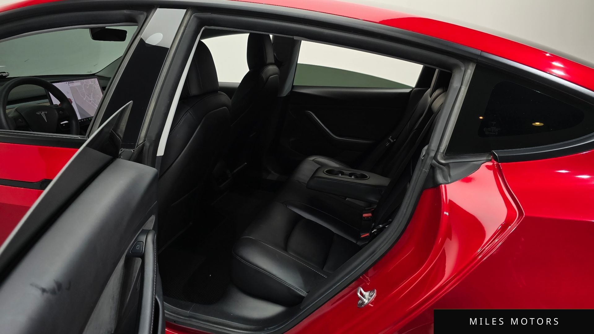 Tesla Model 3 2021 — миниатюра 12