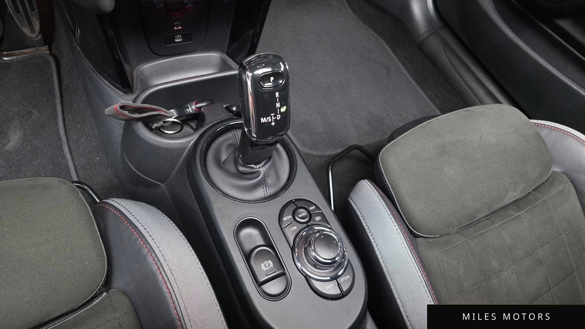 MINI Cooper S 2023 — миниатюра 12