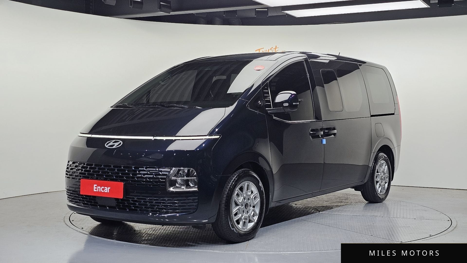 Hyundai Staria 2025 — фото 1 из 12