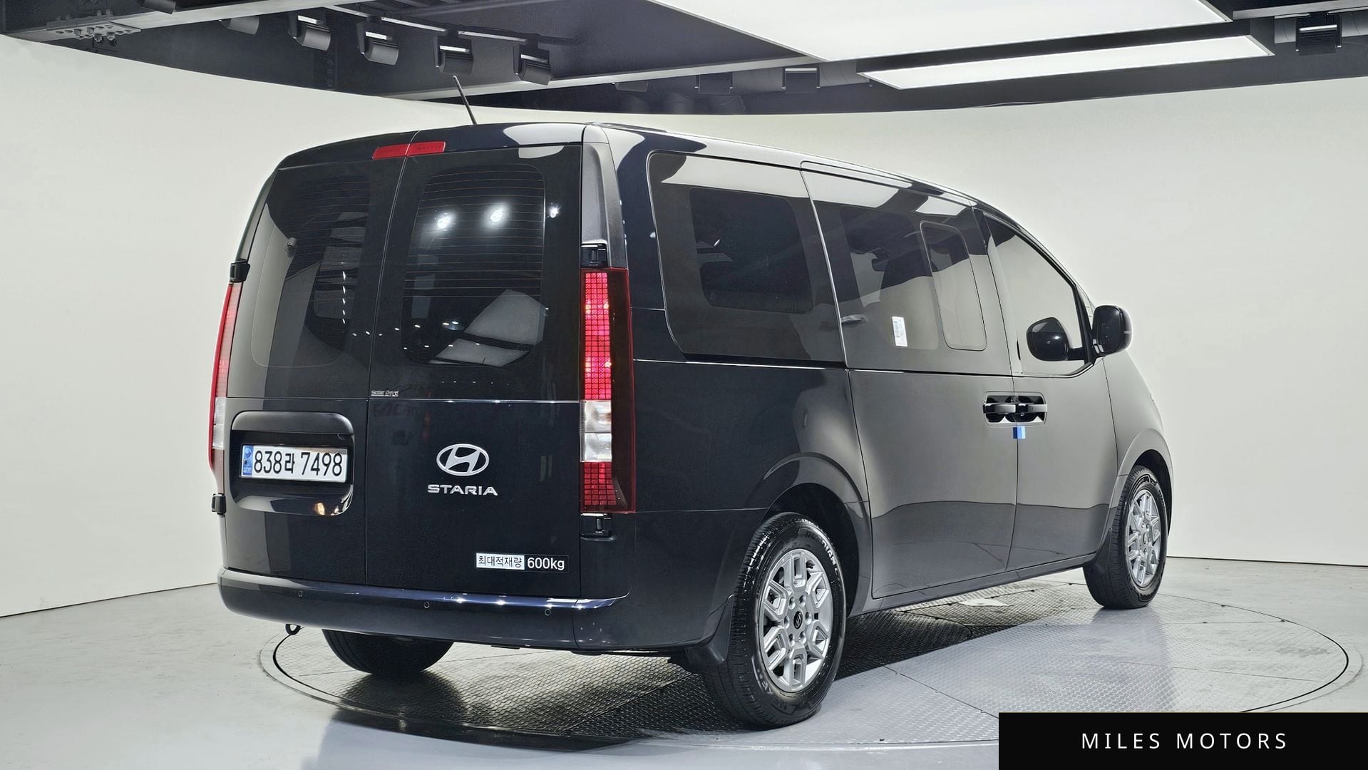 Hyundai Staria 2025 — миниатюра 2