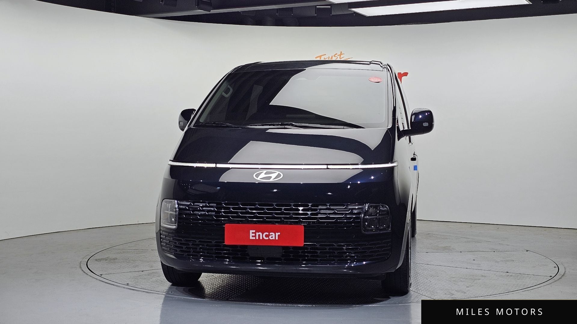Hyundai Staria 2025 — миниатюра 3