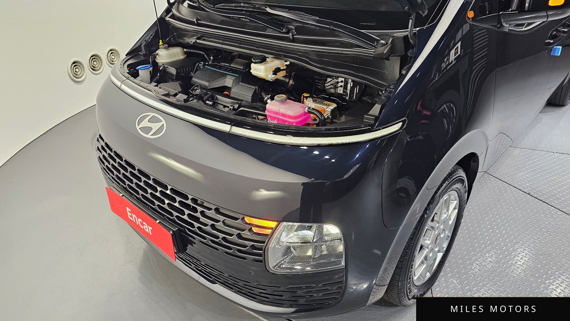 Hyundai Staria 2025 — миниатюра 6