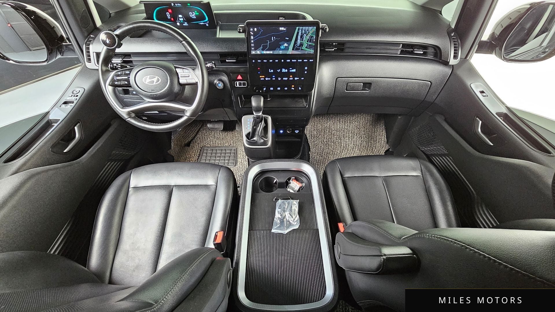 Hyundai Staria 2025 — миниатюра 10