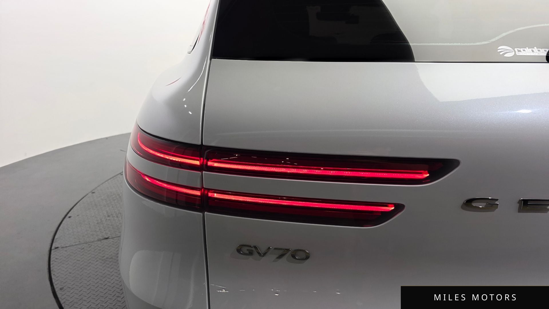 Genesis GV70 2024 — миниатюра 9