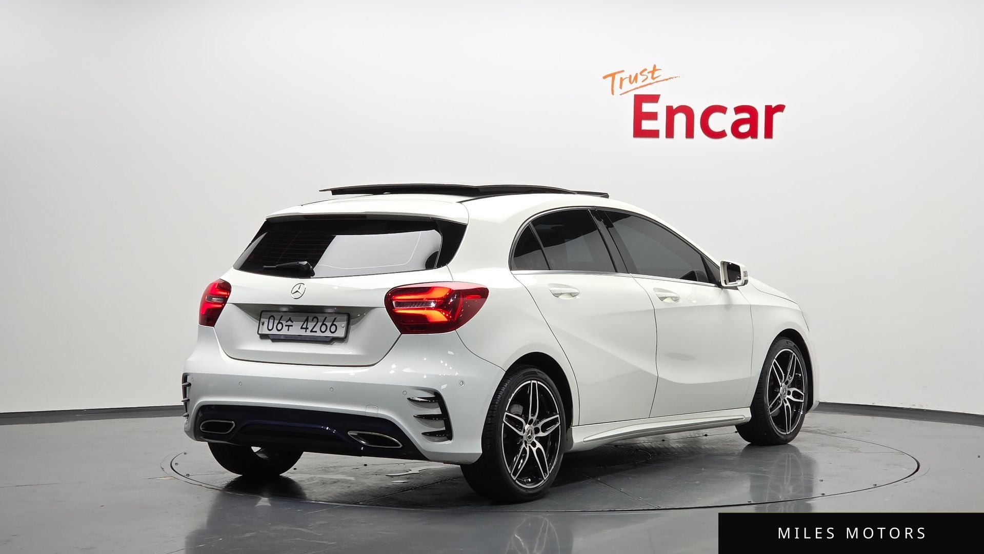 Mercedes-Benz A-Class W176 2018 — миниатюра 2