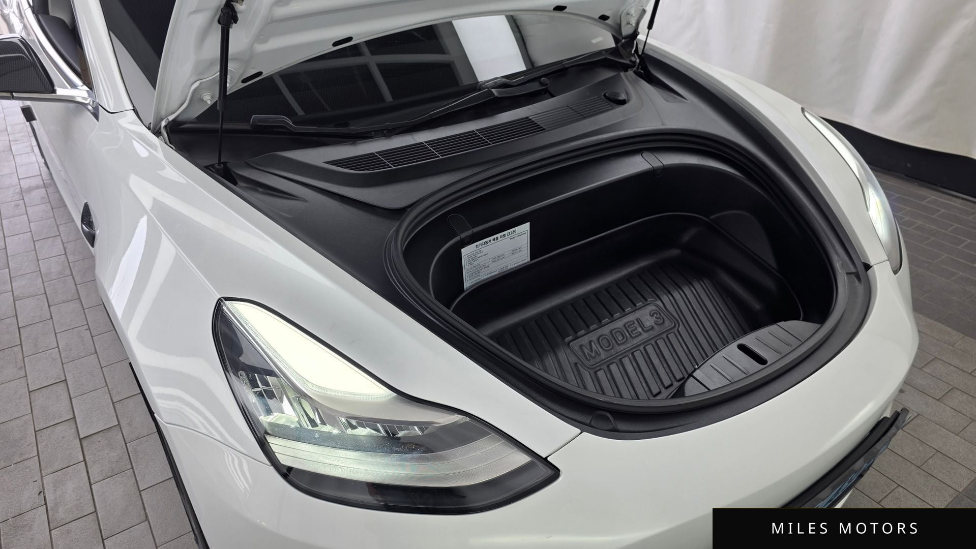 Tesla Model 3 2020 — миниатюра 6