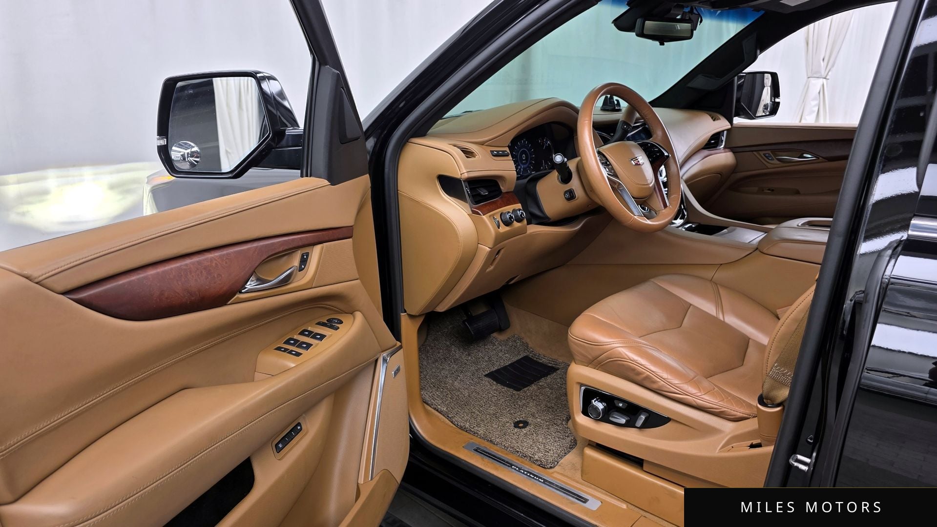 Cadillac Escalade 2017 — миниатюра 10