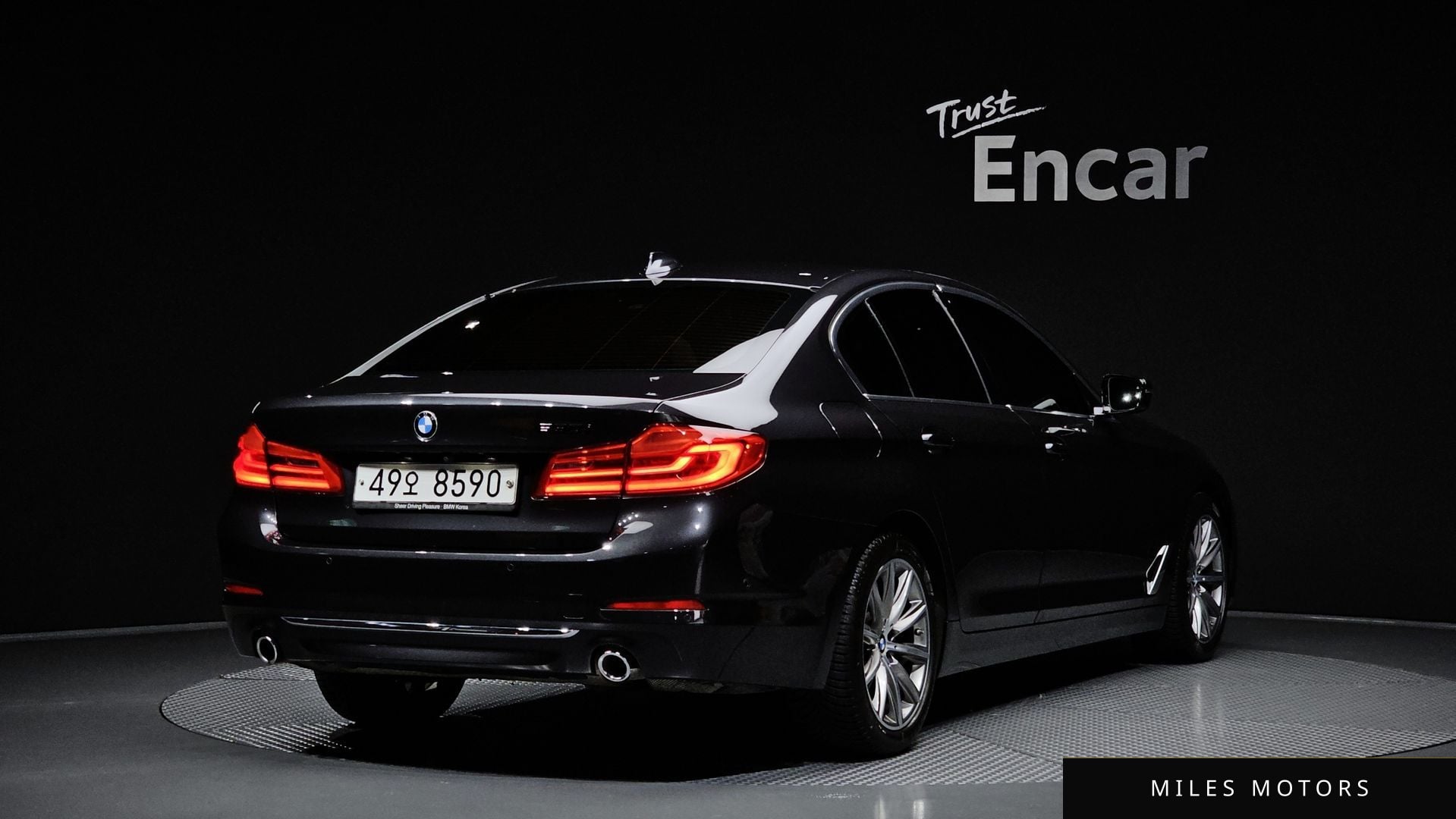 BMW 5 Series (G30) 2019 — миниатюра 2