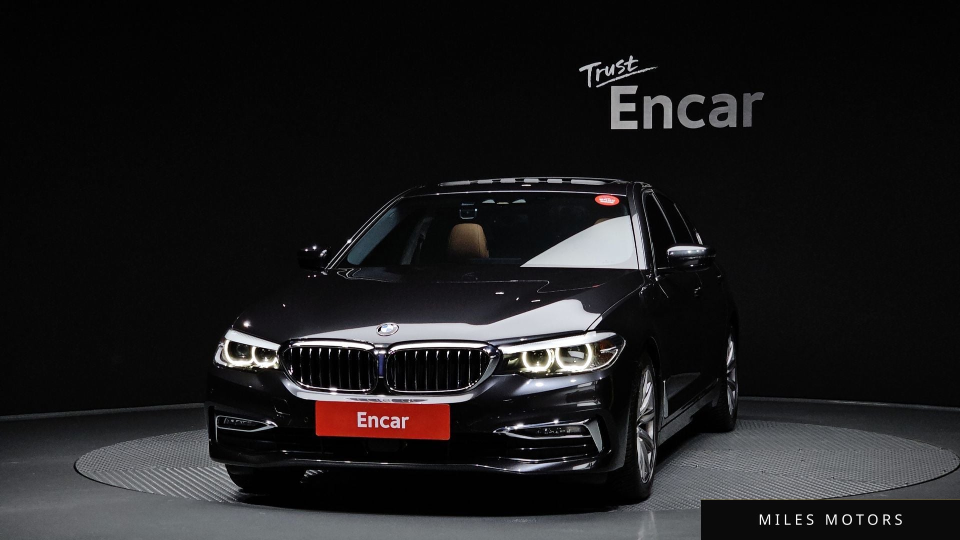 BMW 5 Series (G30) 2019 — миниатюра 3