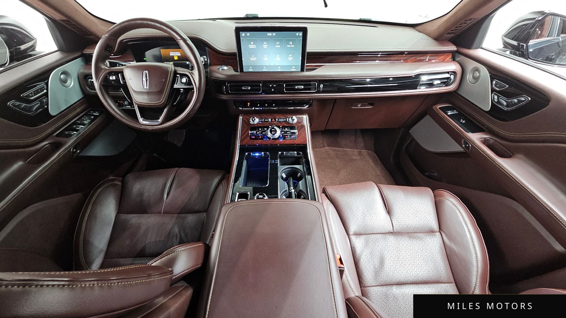 Lincoln Aviator 2023 — миниатюра 10