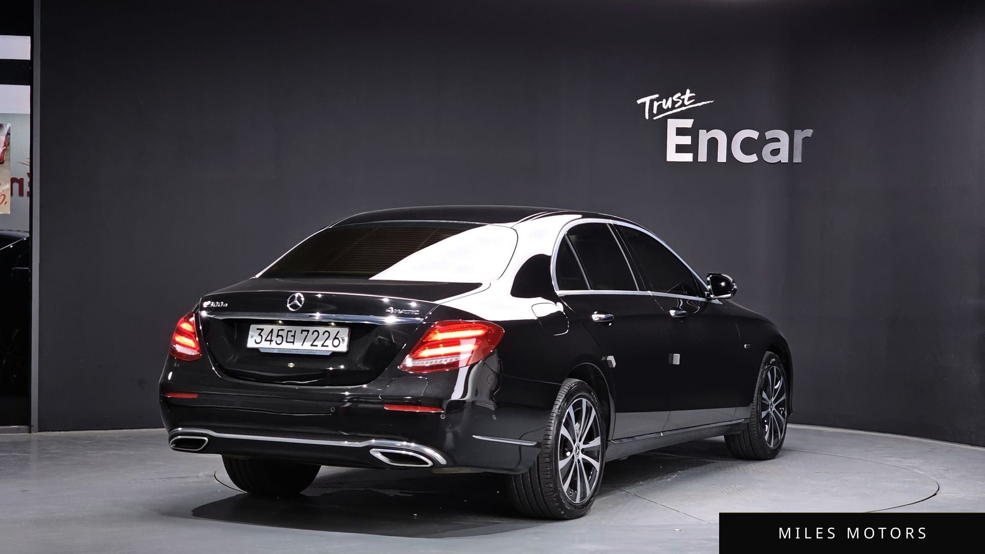 Mercedes-Benz E-Class W213 2020 — фото 1 из 12
