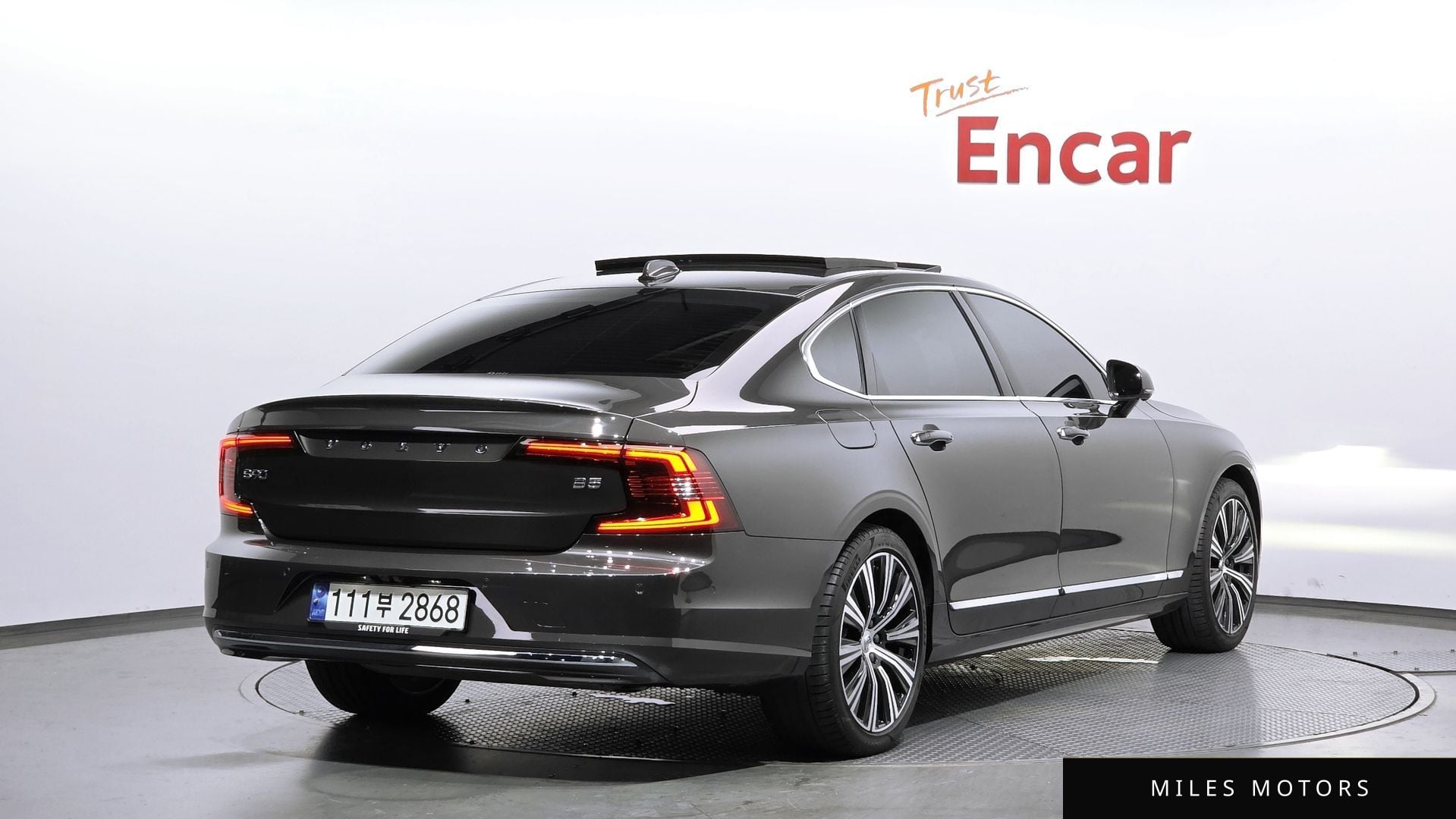 Volvo S90 2023 — миниатюра 2