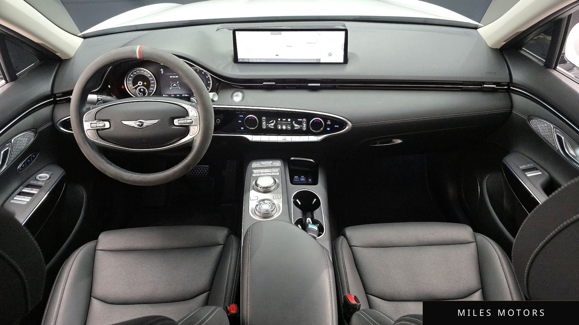 Genesis GV70 2022 — миниатюра 10
