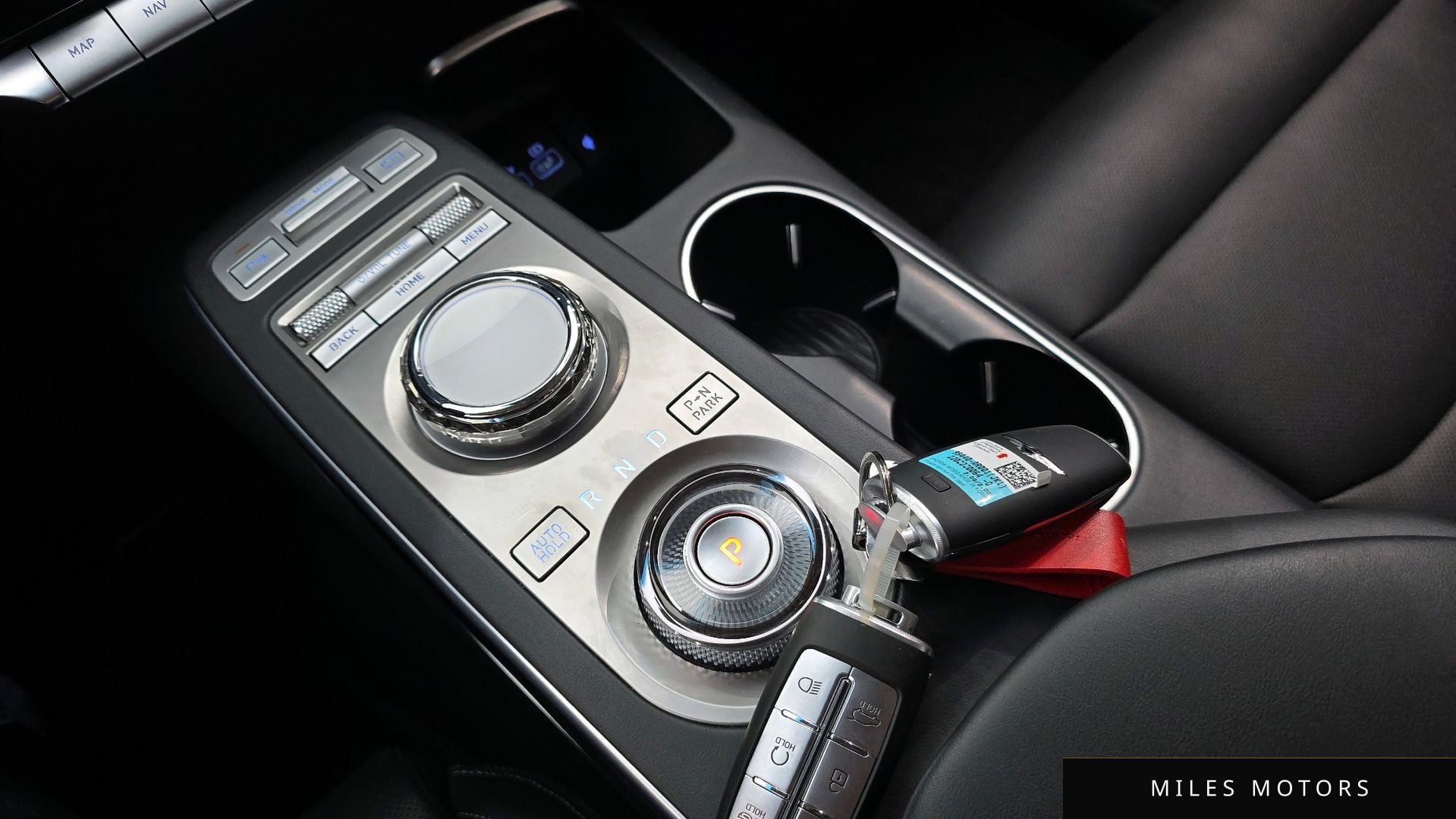 Genesis GV70 2022 — миниатюра 12