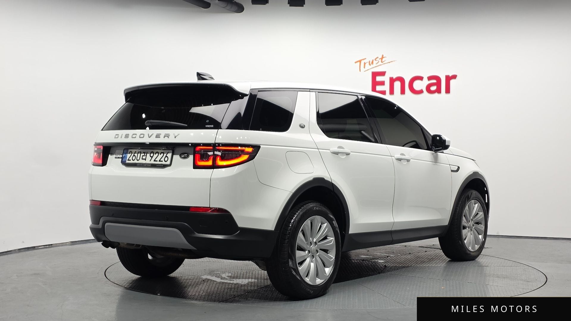 Land Rover Discovery Sport 2020 — миниатюра 2