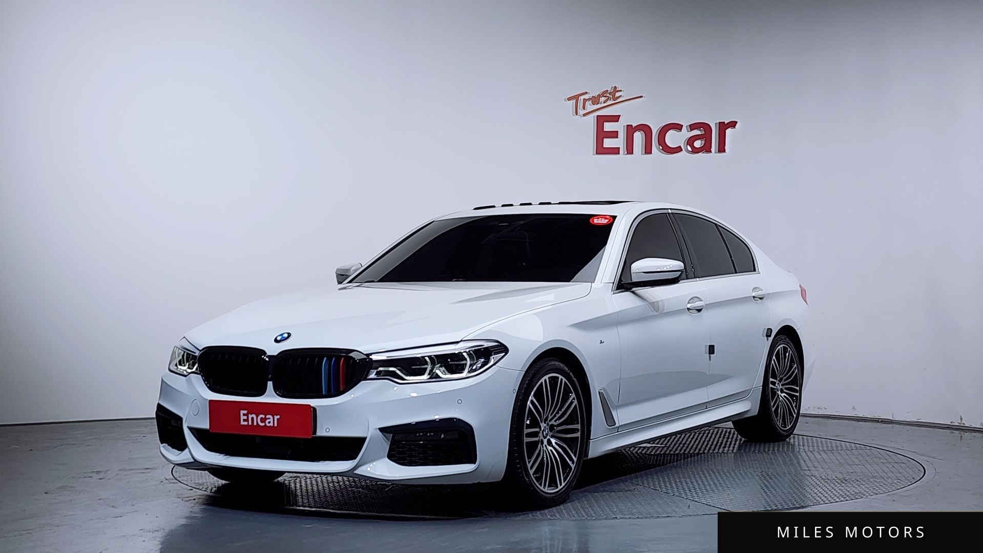 BMW 5 Series (G30) 2020 — фото 1 из 12