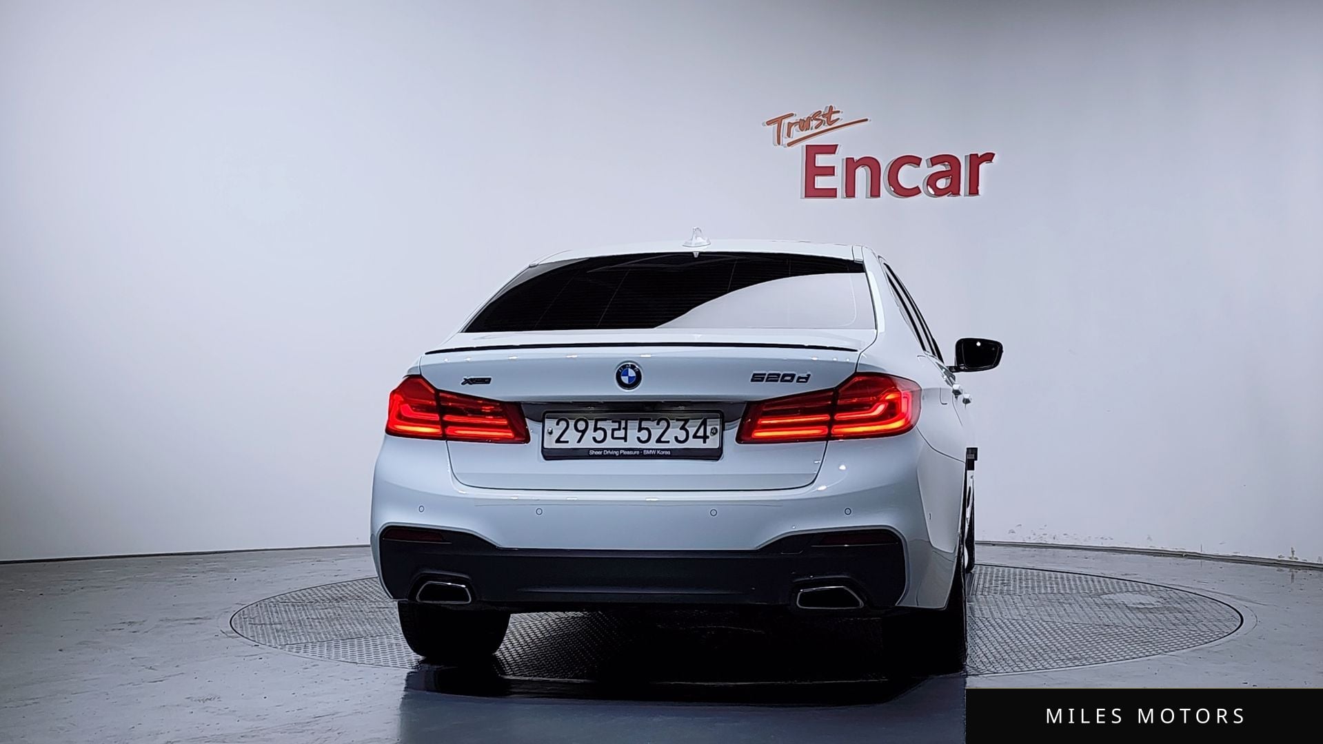 BMW 5 Series (G30) 2020 — миниатюра 4