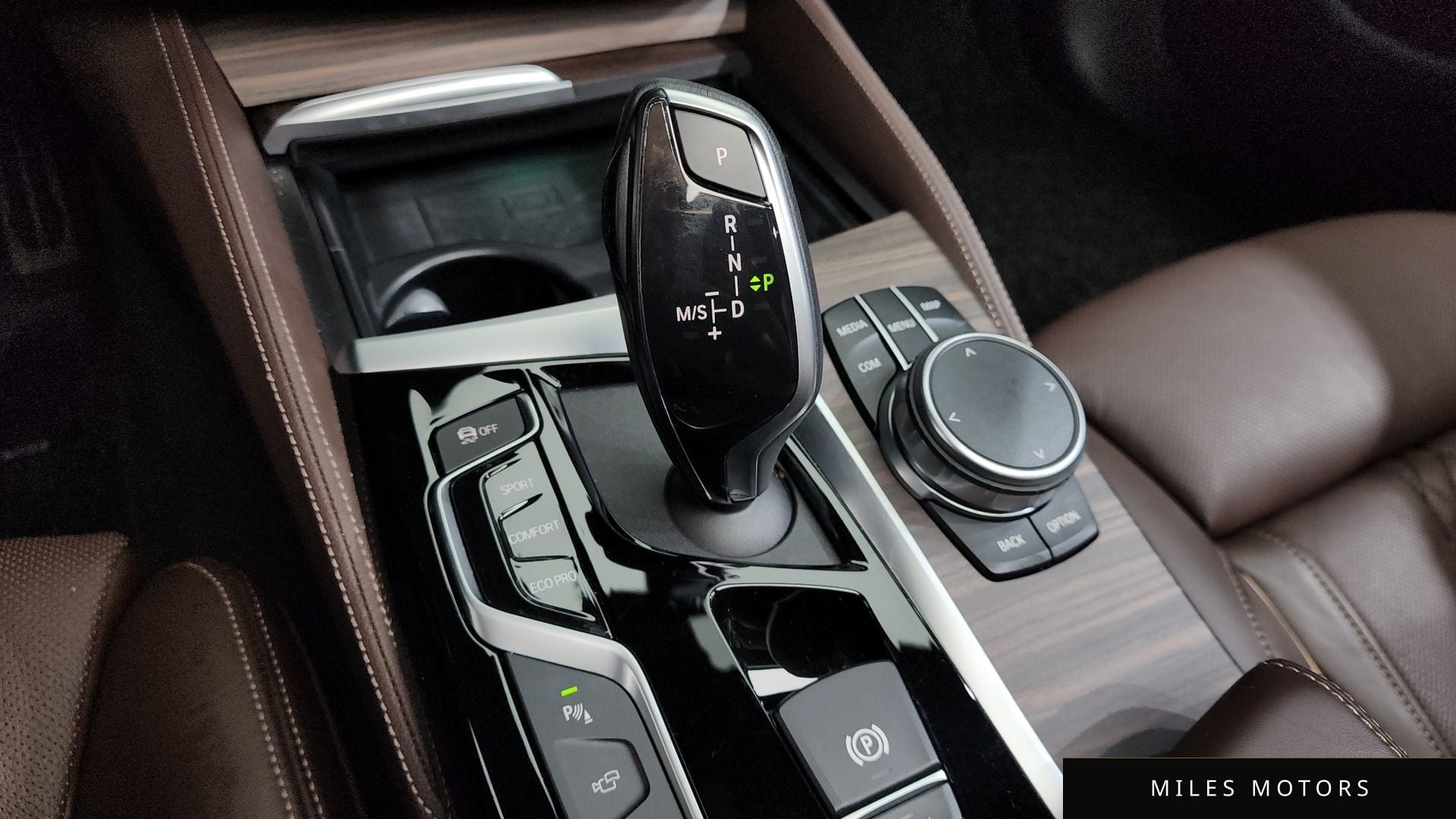 BMW 5 Series (G30) 2020 — миниатюра 12