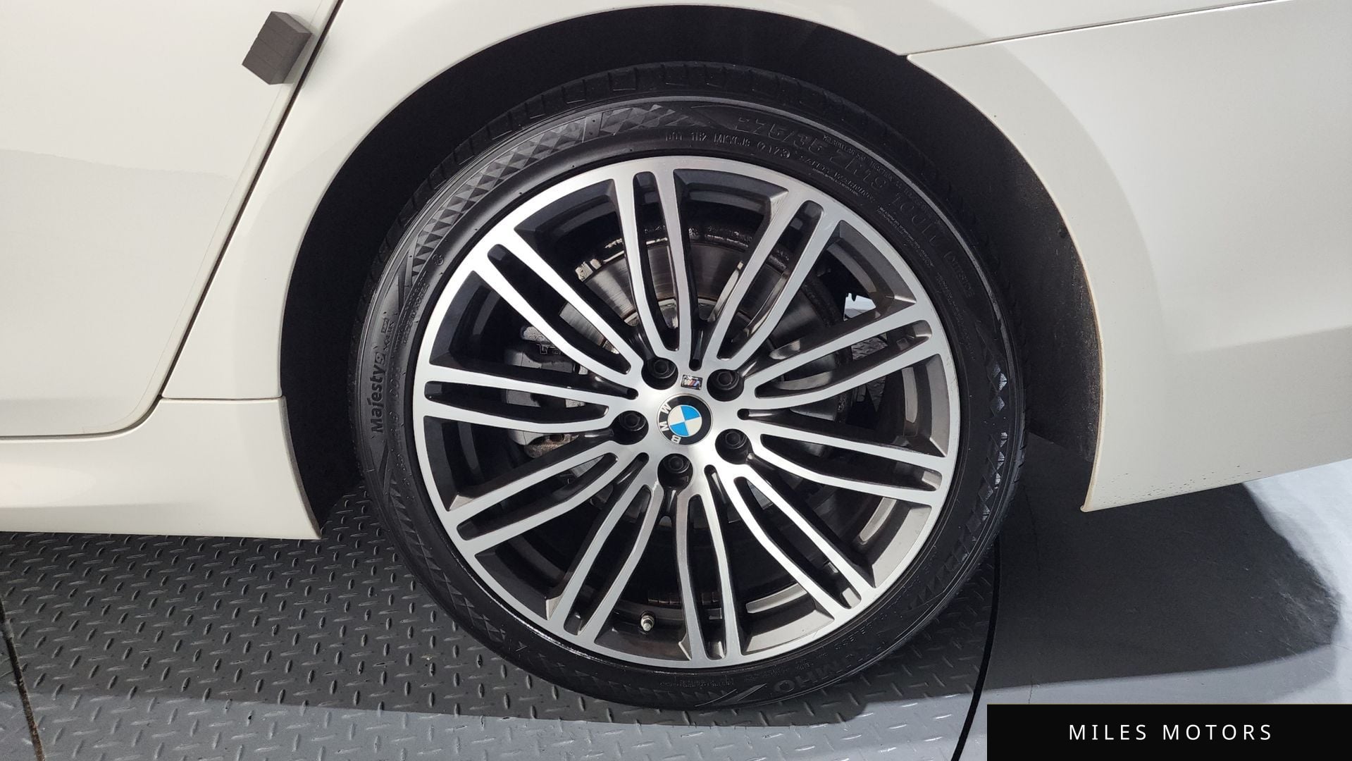 BMW 5 Series (G30) 2020 — миниатюра 7