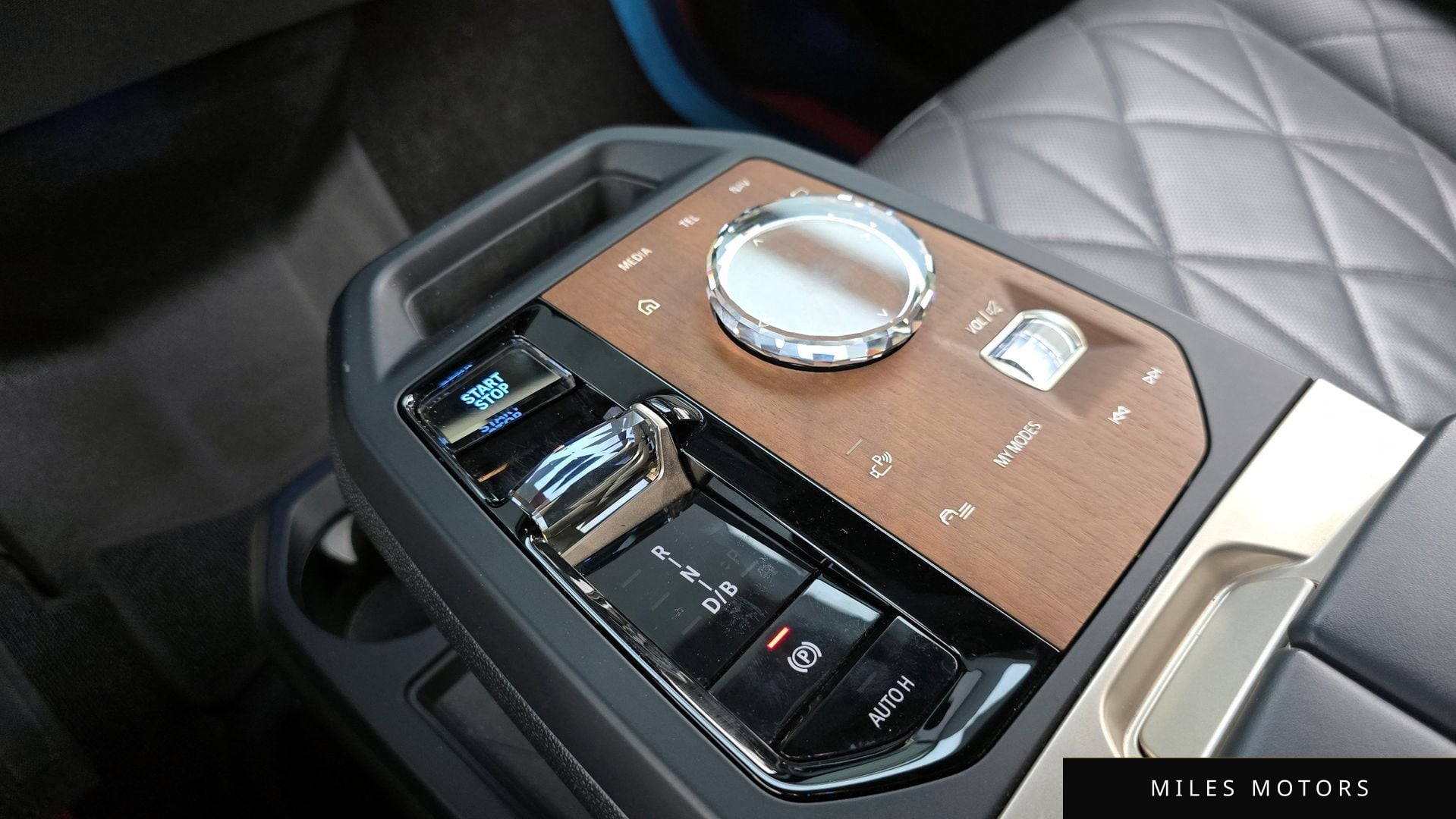 BMW iX 2023 — миниатюра 12