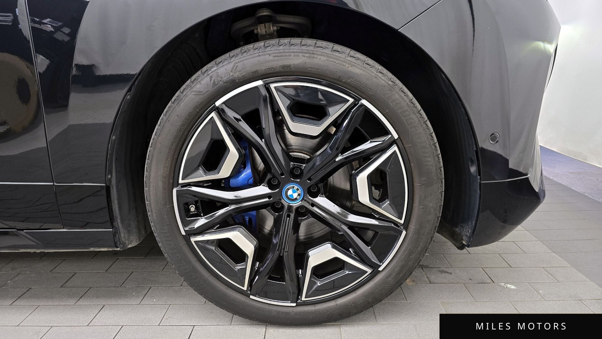 BMW iX 2023 — миниатюра 7
