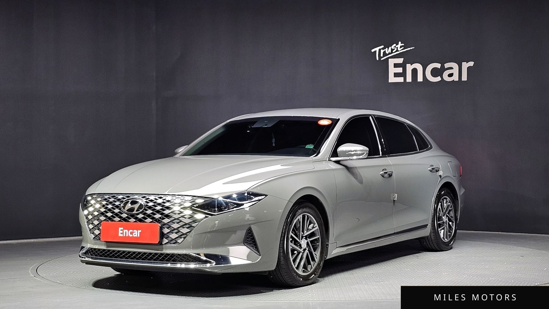 Hyundai Grandeur 2022 — фото 1 из 12