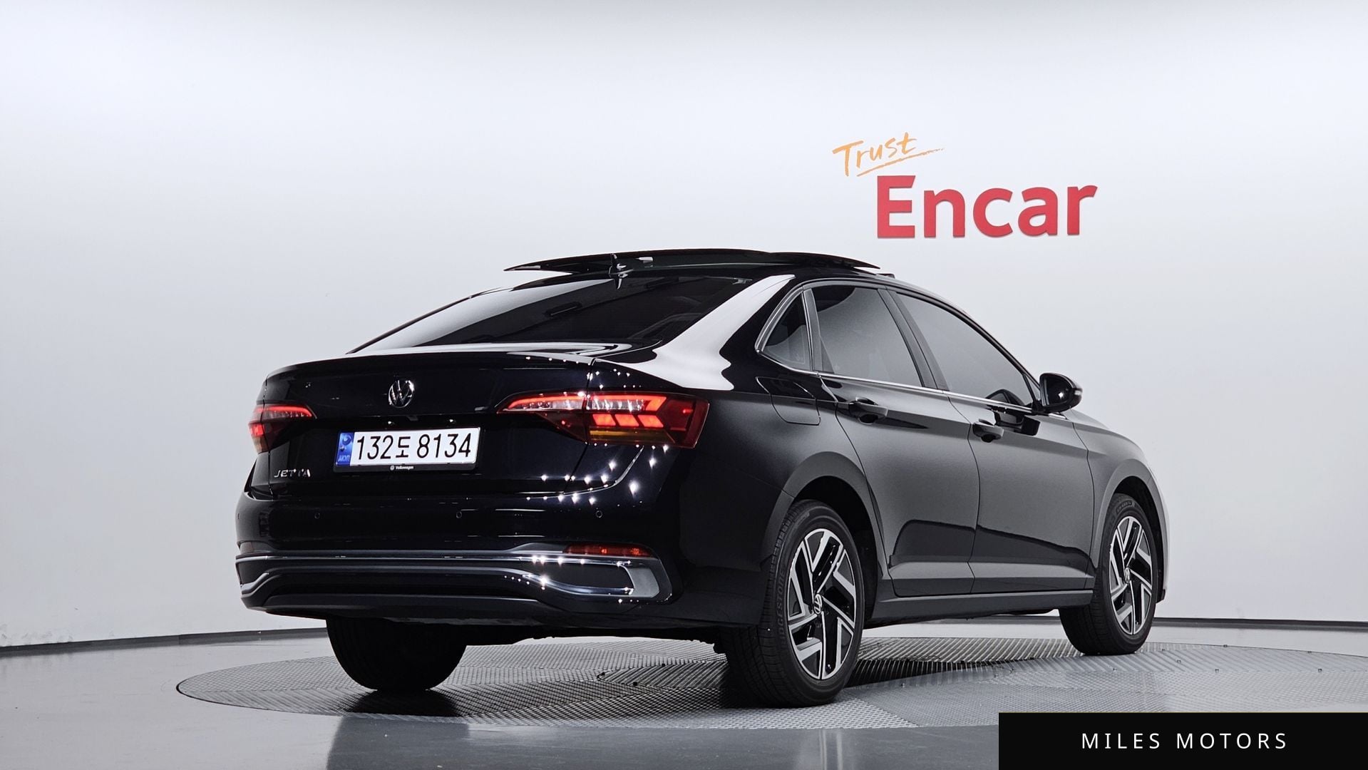 Volkswagen Jetta 2024 — миниатюра 2