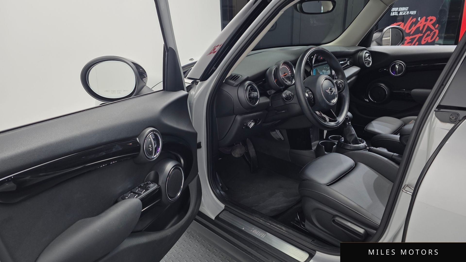 MINI Cooper 2017 — миниатюра 10